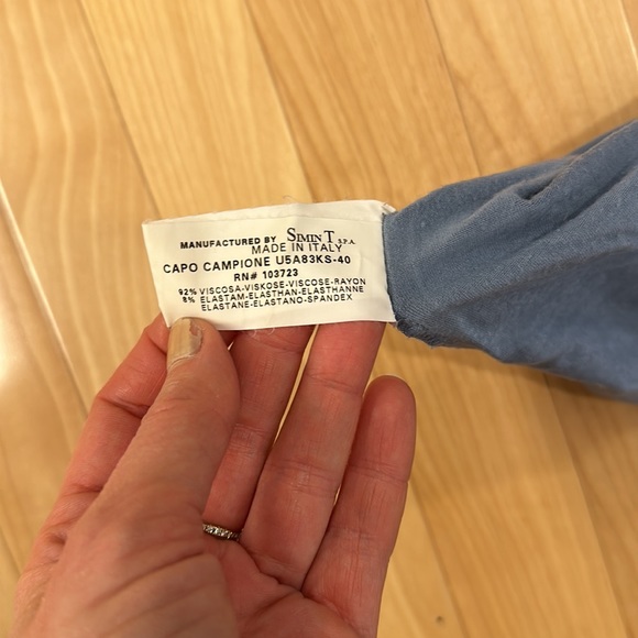 Armani dress - Picture 3 of 3